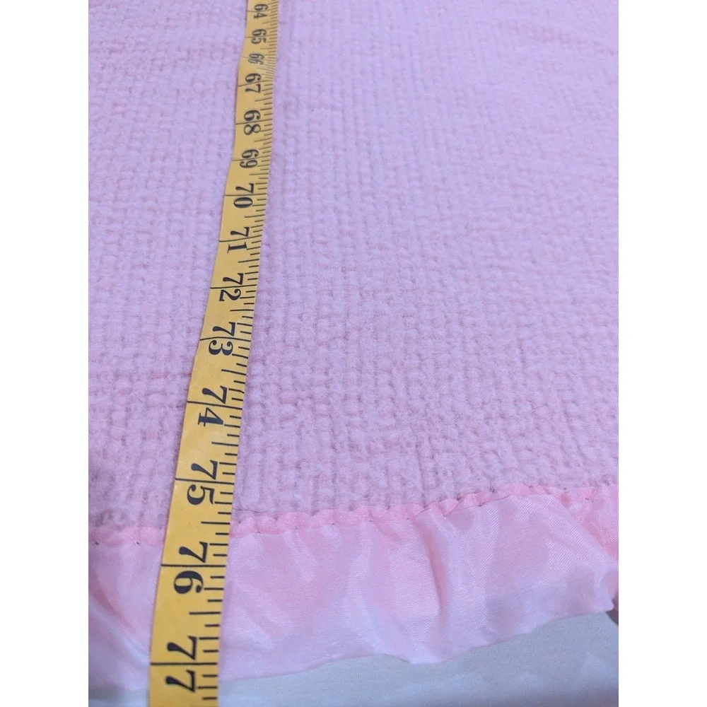 Vtg Acrylic Waffle Weave‎ Blanket King Size Pink Satin Trim All Around 92 X 77